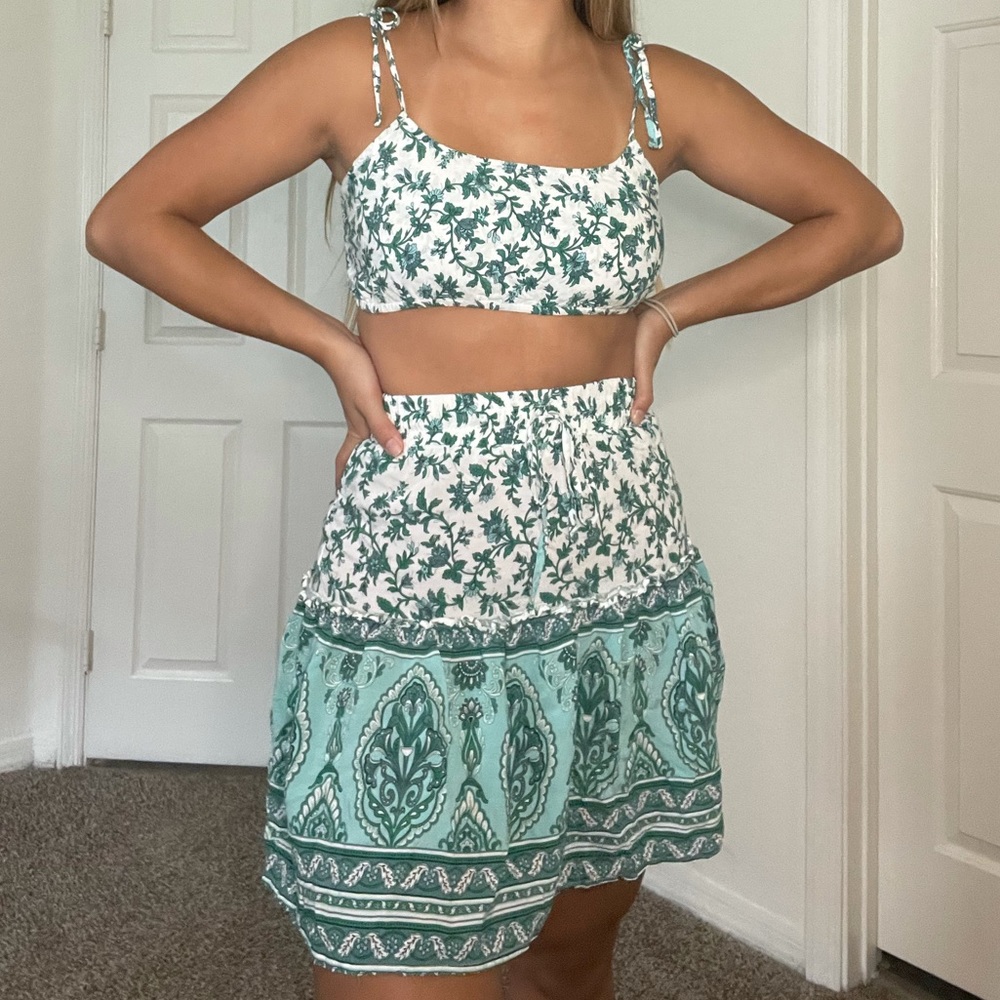 NWOT 2 piece patching top and skirt set